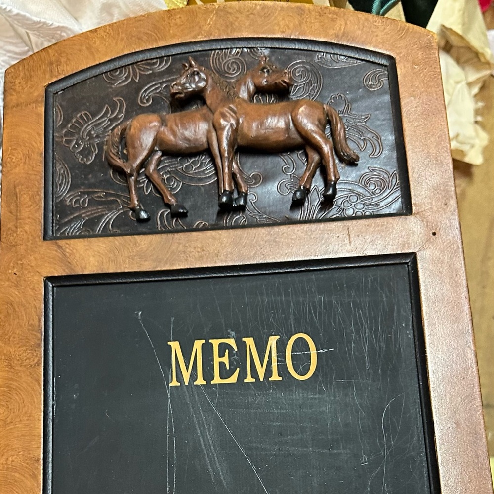Horse Memo Board